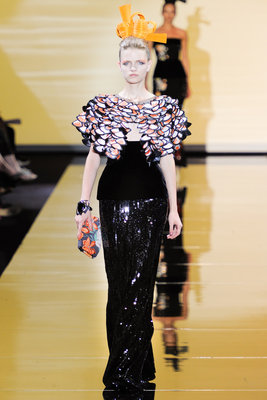 armani-prive-2011-2012-sonbahar-kis-haute-couture-koleksiyonu14.jpg