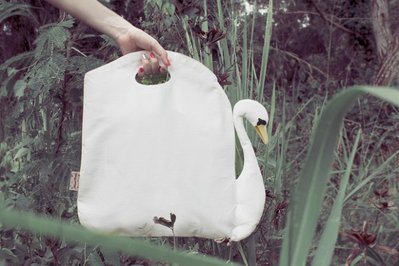 swan-bag-620x413.jpg