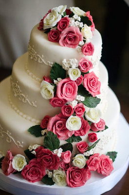свадебный торт розы.jpg