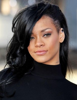 1333374441_rihanna-hr.jpg