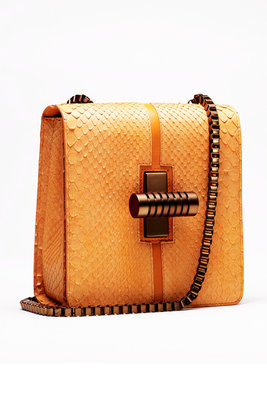 spring-summer-2012-bag-trends-spring-summer-bag-trends-2012-spring-summer-2012-bag-trends-14.jpg