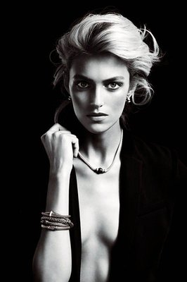 674x900xanja-rubik-apart-diamond-jewelry1.jpg.pagespeed.ic.jhnGEIY8qD.jpg