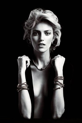 674x900xanja-rubik-apart-diamond-jewelry9.jpg.pagespeed.ic.gslJm9Tpjq.jpg
