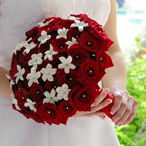 red-rose-bridal-bouquet-3.jpg