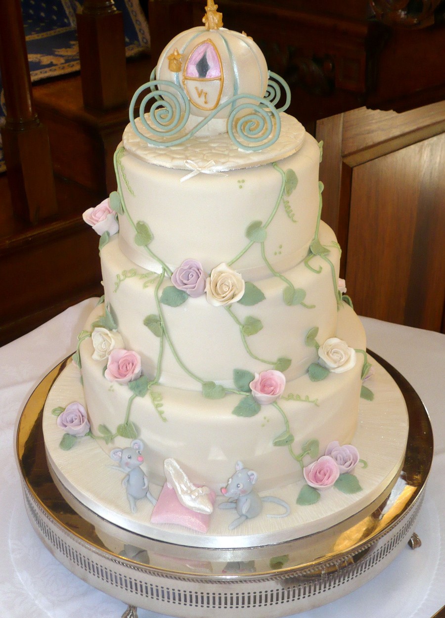 Cinderella Wedding Cake.JPG