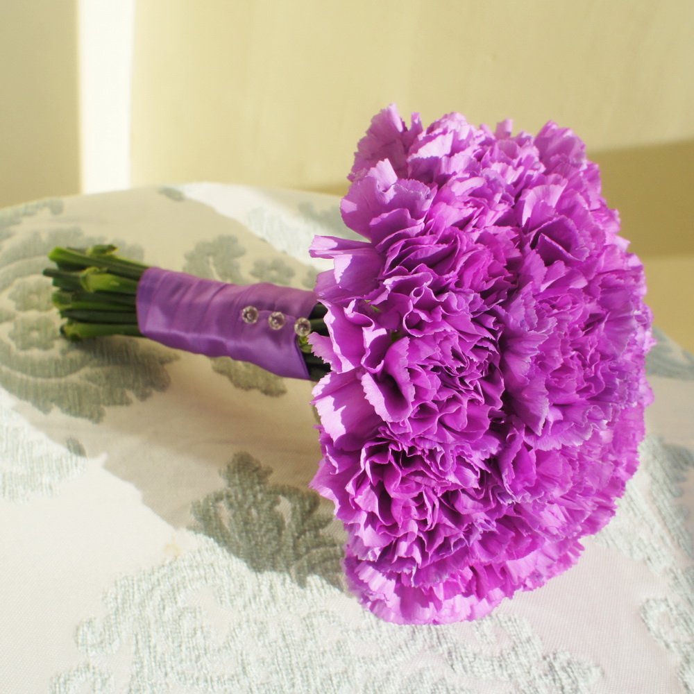 byket_nevesty_gvozdiki_violet_enl.jpg