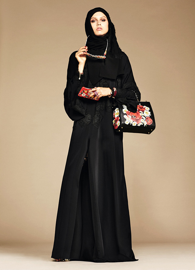 3-exclusive-dolce-gabbana-abaya-line.jpg