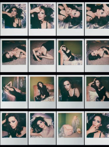 8c7_winona_ryder_by_by_sofia_sanchez_mauro_mongiello_harpers_bazaar_germany_august_2016_4_375x506.jpg