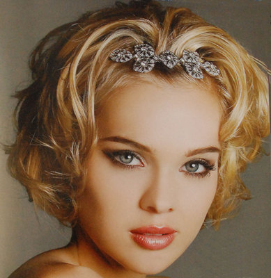 1277117965_wedding-hairstyle-short-playful-2.jpg