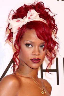 400x600_rihanna_head_scarf.jpg