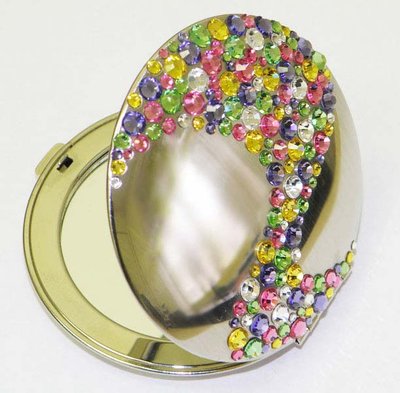 f20111125222202-mirrors_compact_swarovski_2.jpg