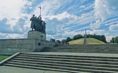 memorial-slavy-boldina-gora-chernigov-550x339.jpg