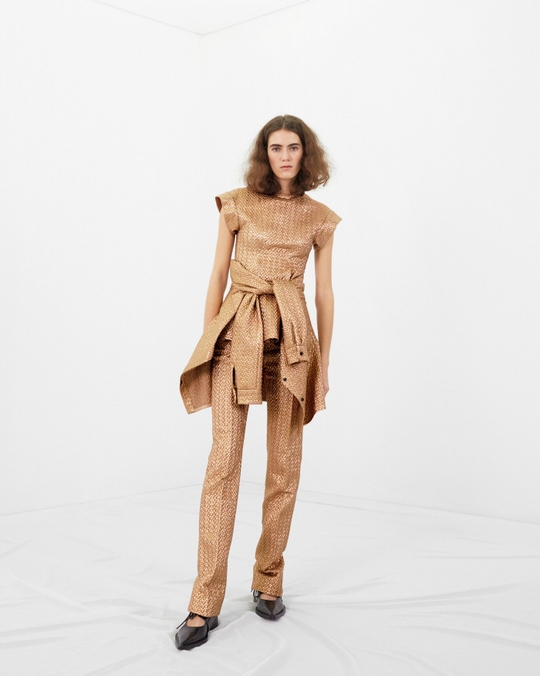 4df13e0bd452bf63cc03db4a0d6e1dc1 victoria beckham pre fall 2016 lookbook 16