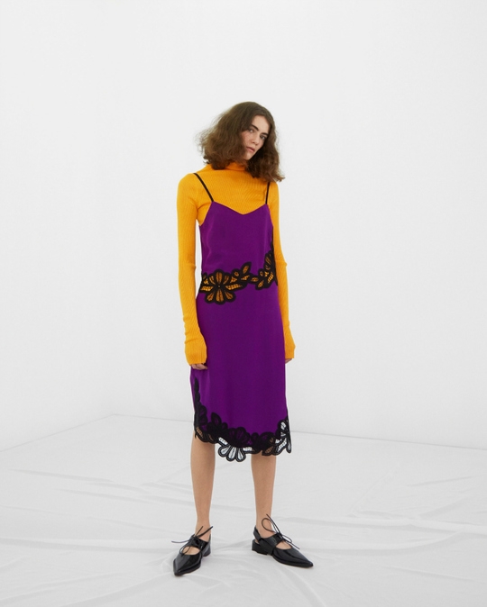 8f9c4b14fe9ce3fd76c22f57d27cef23 victoria beckham pre fall 2016 lookbook 04