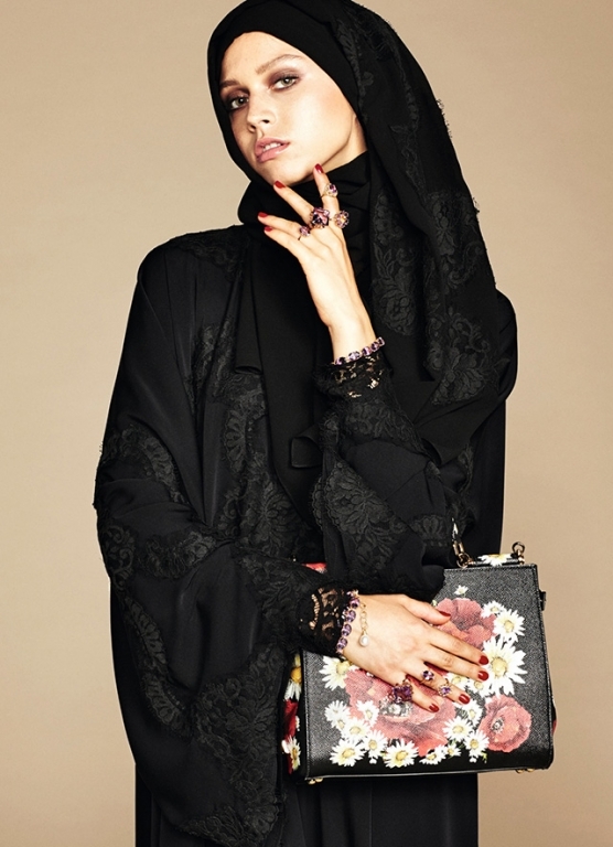 4-exclusive-dolce-gabbana-abaya-line