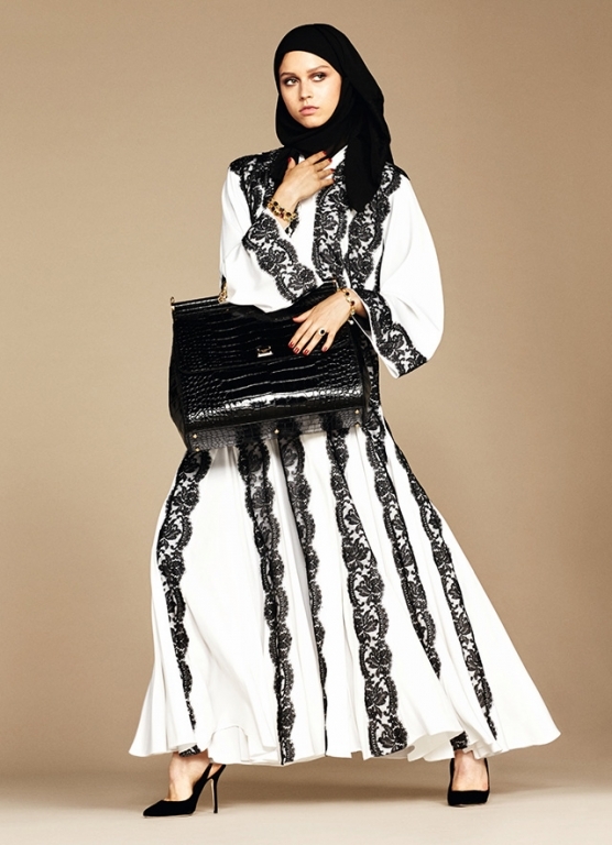 16-exclusive-dolce-gabbana-abaya-line-1