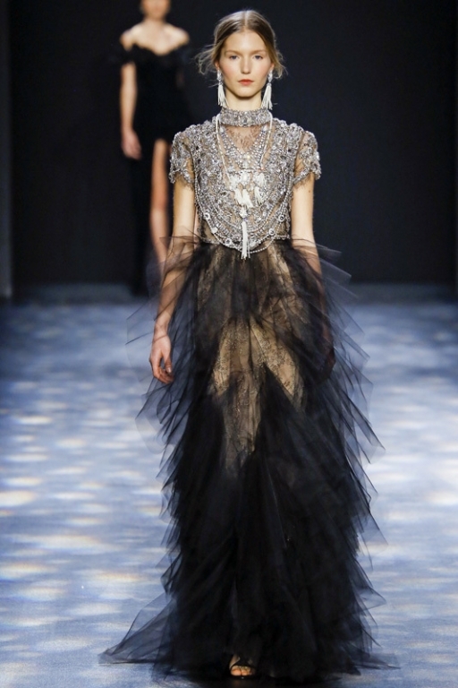 9322c8a2f3624beaac50b2c2b8294200 marchesa fw 2016 20
